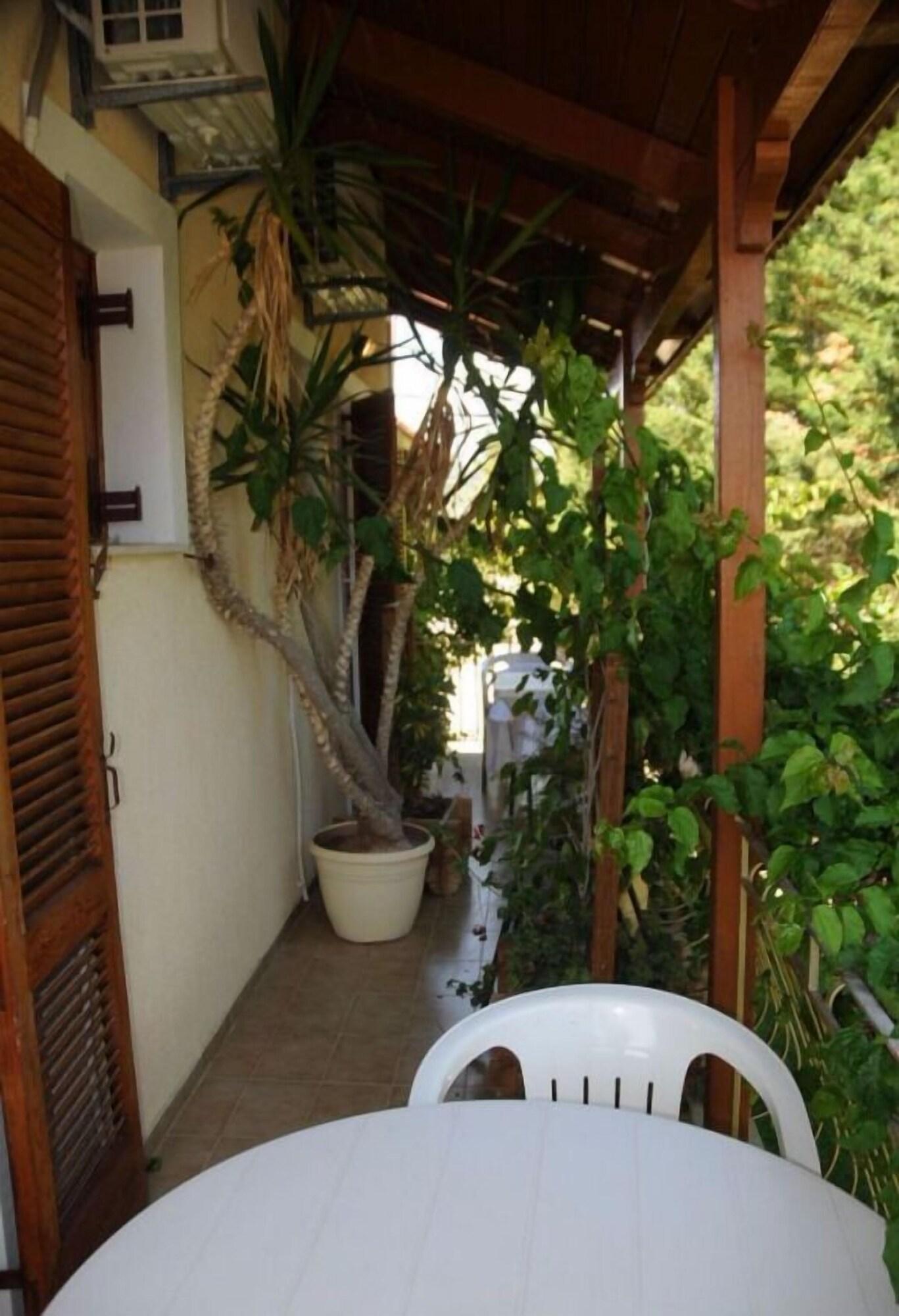 Helena'S Studios Livathos  Ngoại thất bức ảnh