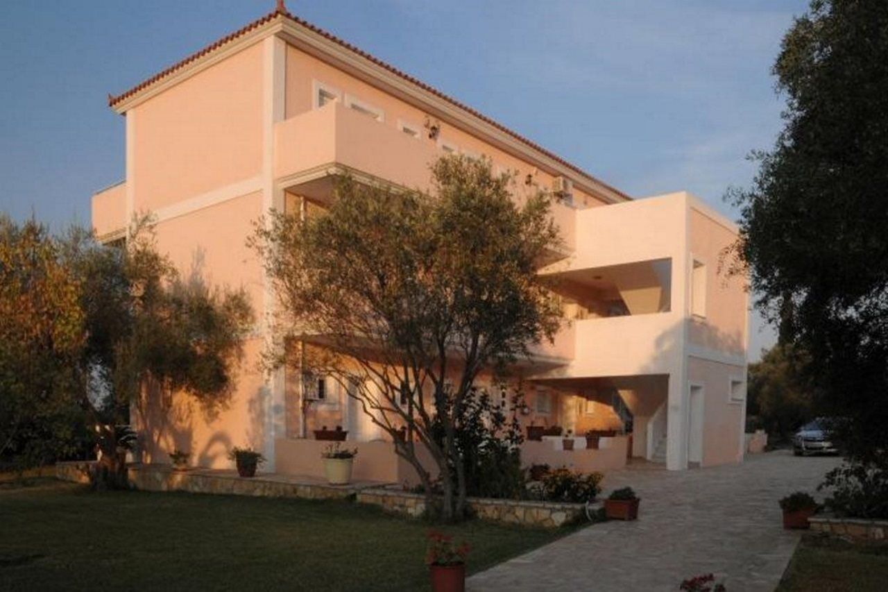 Helena'S Studios Livathos  Ngoại thất bức ảnh